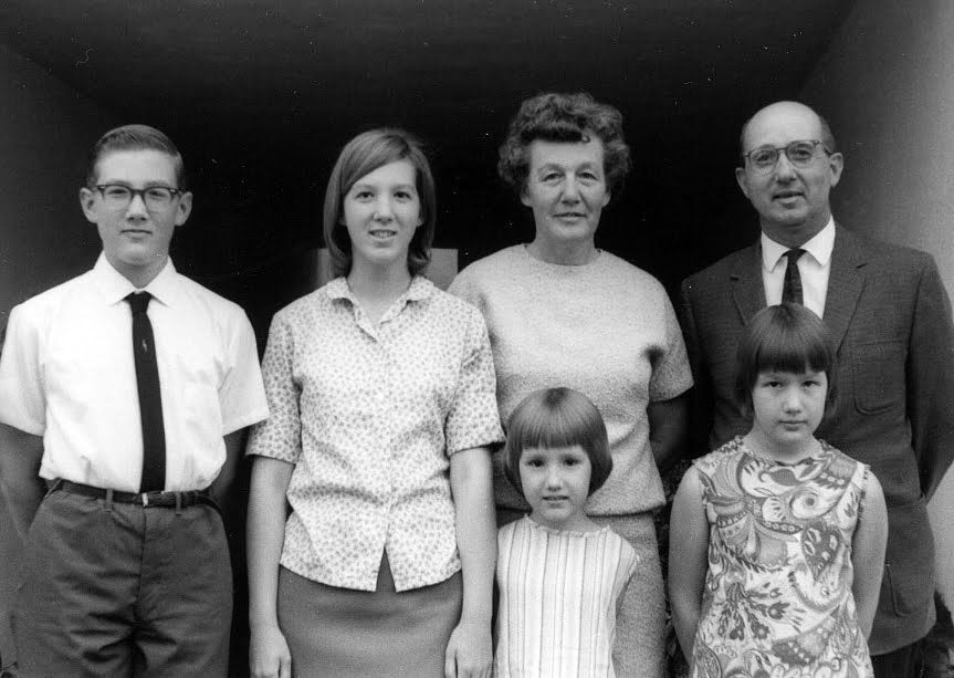 Lois-Ream-and-Delmar-Severy-family